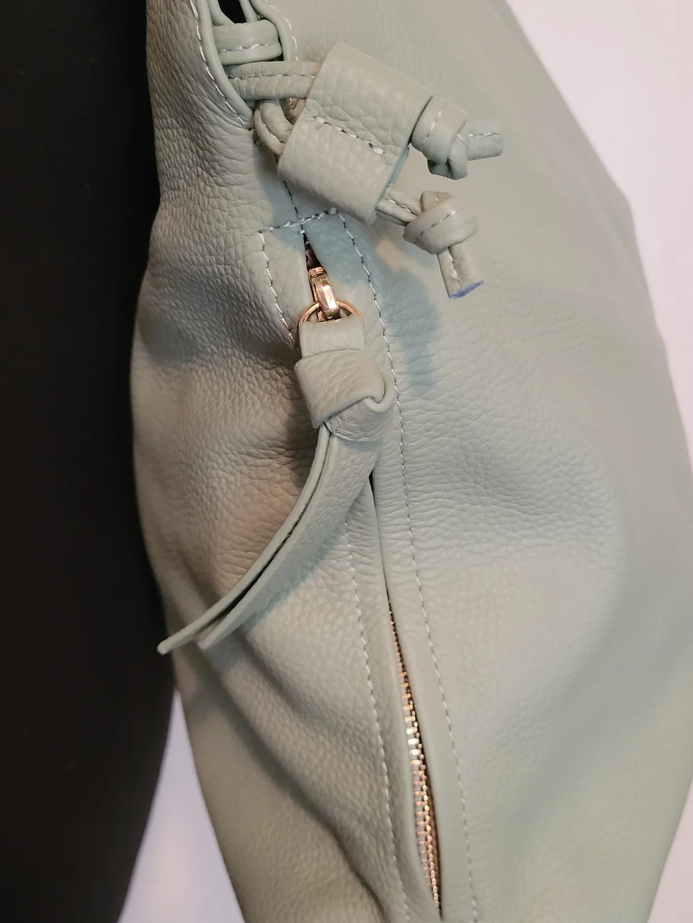 Tote Le Monde Large Soft Pebbled Leather Sage Green Shoulder Tote